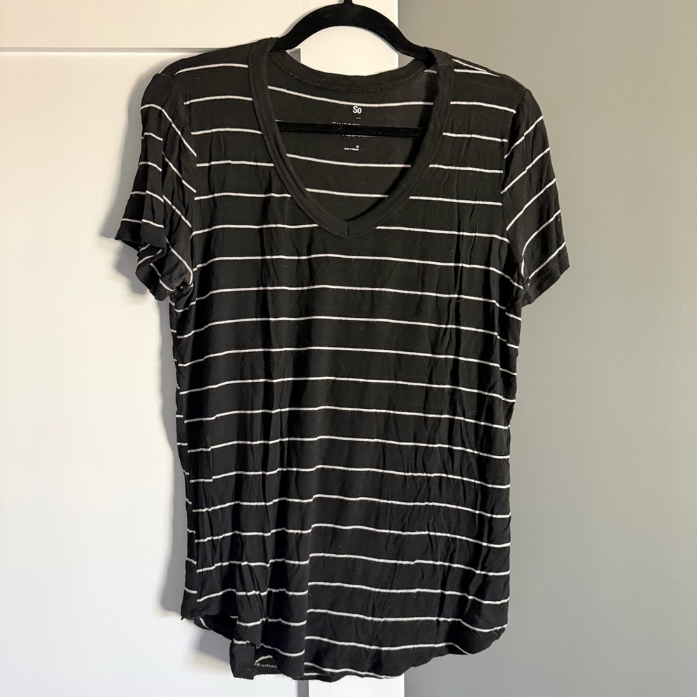 SO Favorite V Neck Tee Black White Stripes